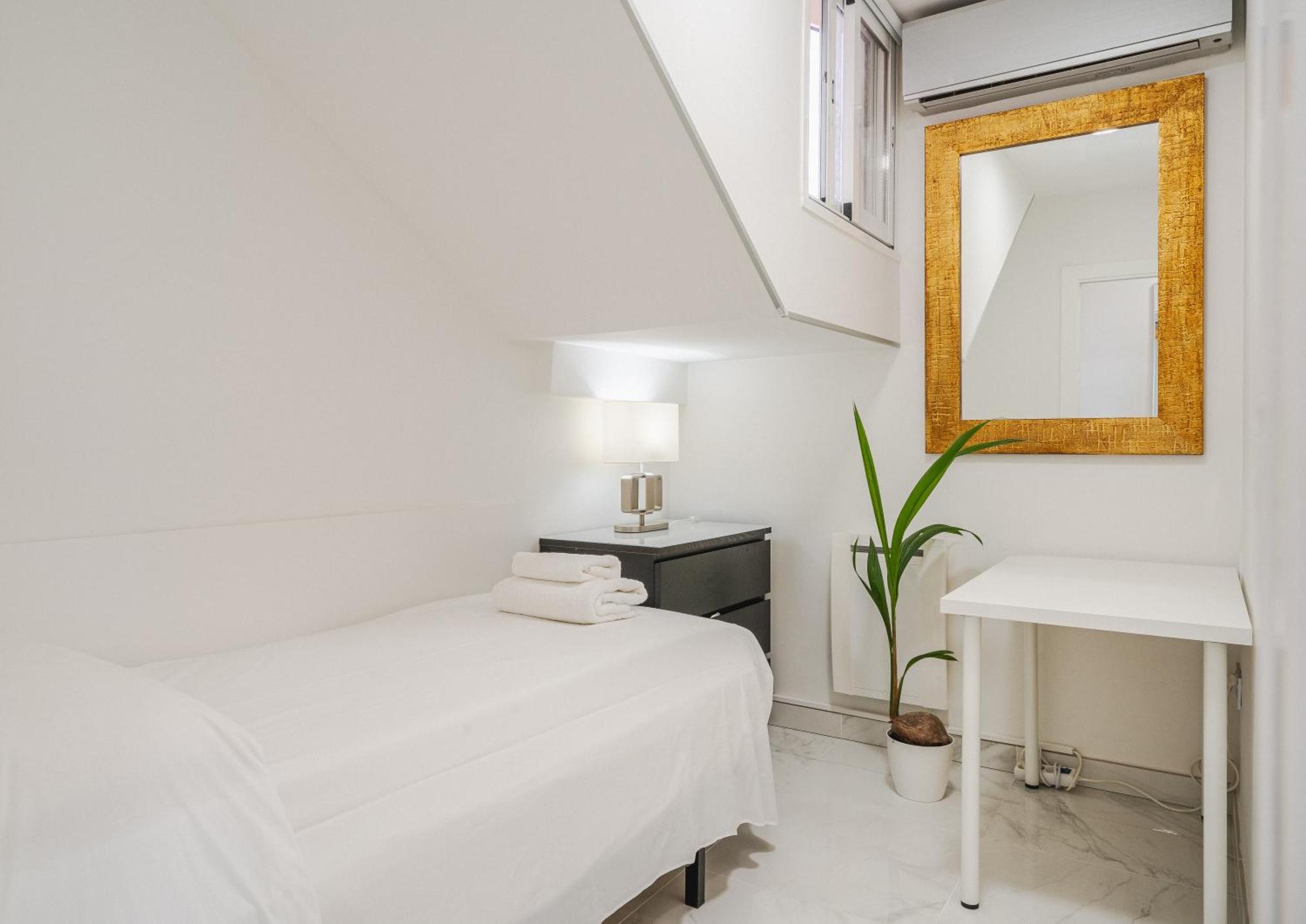 Private Luxurious Hillside Villa With Pool & Sea Views For 8 To 10 Ppl Fuengirola Exterior photo
