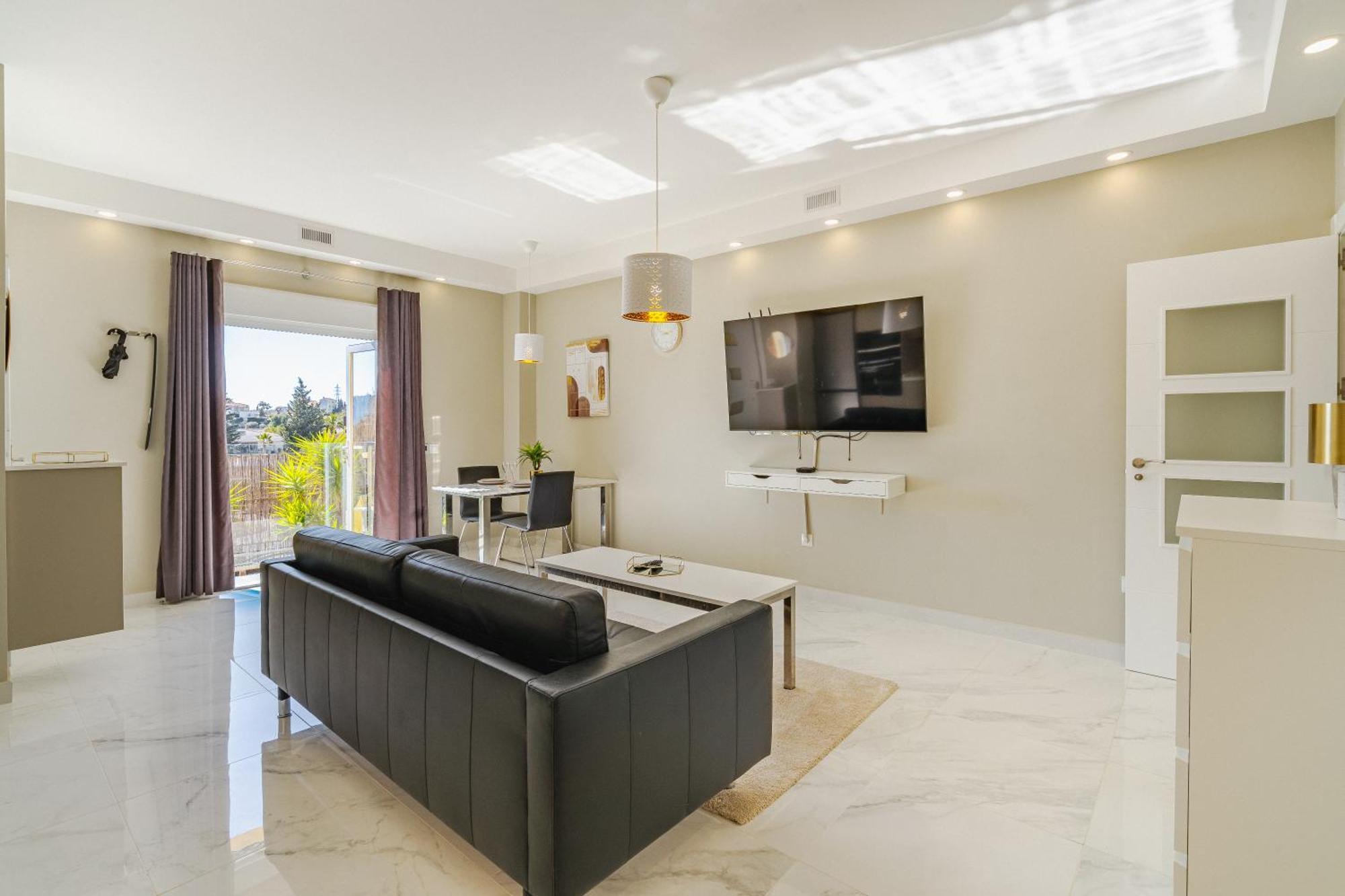 Private Luxurious Hillside Villa With Pool & Sea Views For 8 To 10 Ppl Fuengirola Exterior photo